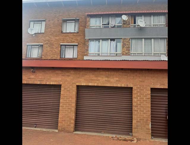 1 BEDROOM APARTMENT FOR SALE IN PRETORIA WEST
